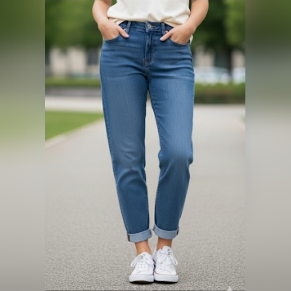 Levi’s Women's Mid-Rise Boyfriend Jeans Sz 31